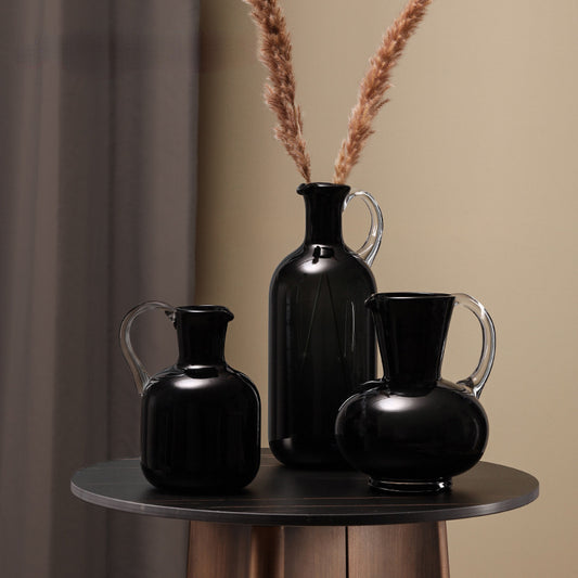 Vase ‘Nocturne Chic’ – Eleganter Glaskrug in Tiefschwarz